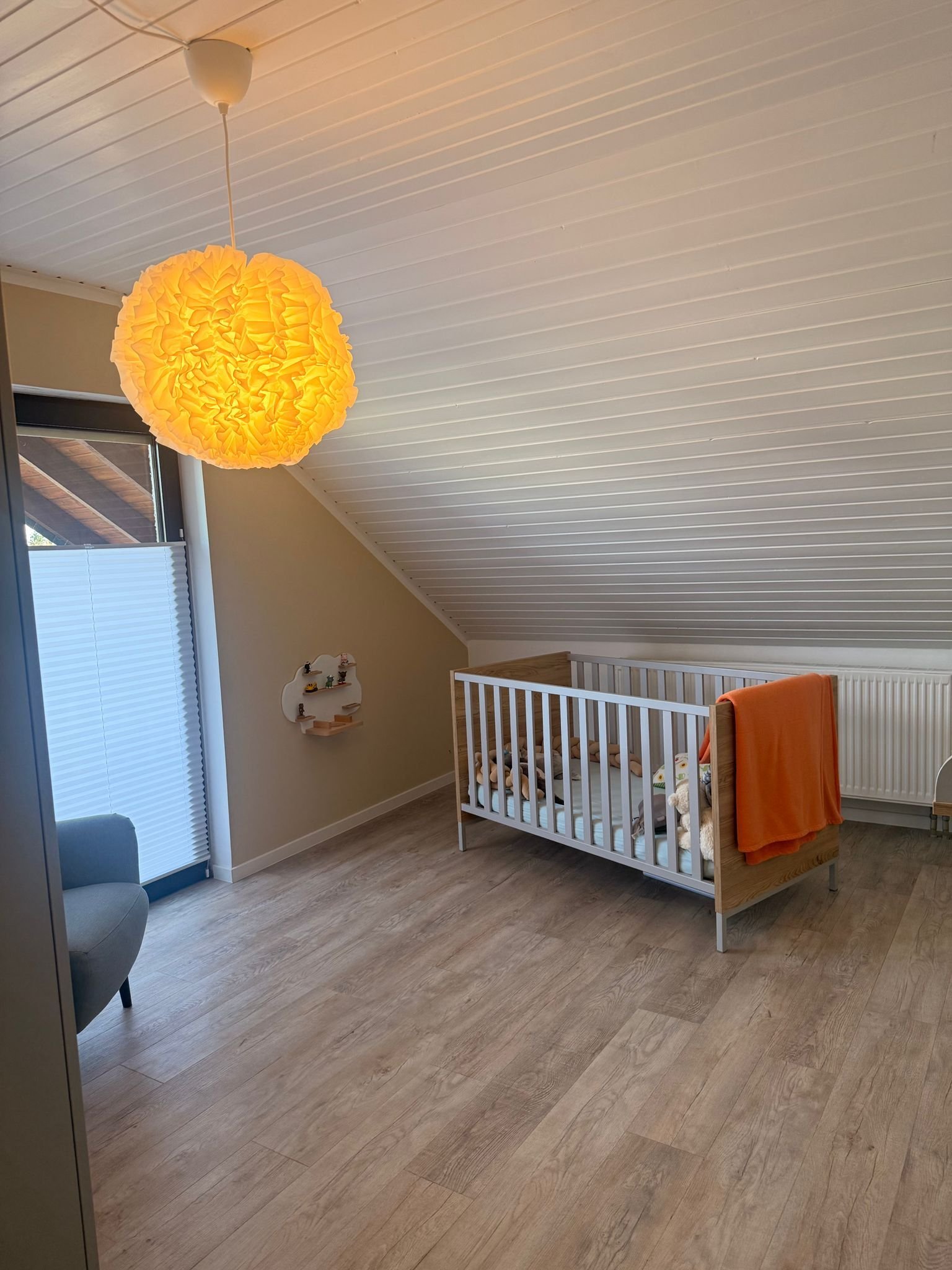 Familienparadies, Mehrgenerationenwohnen oder Wohnen und Arbeiten mit Doppelgarage und Garten in Veitsrodt