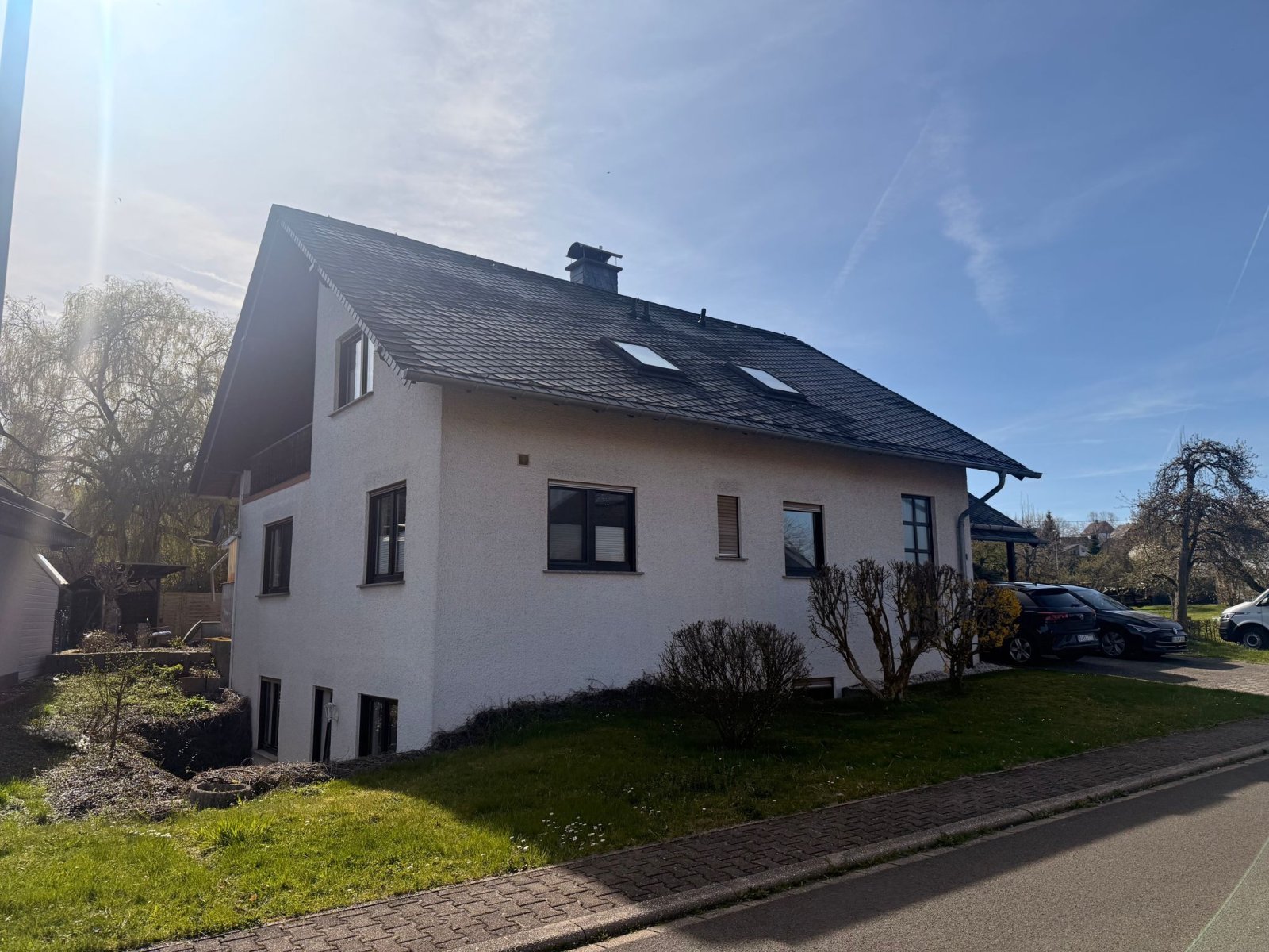Familienparadies, Mehrgenerationenwohnen oder Wohnen und Arbeiten mit Doppelgarage und Garten in Veitsrodt